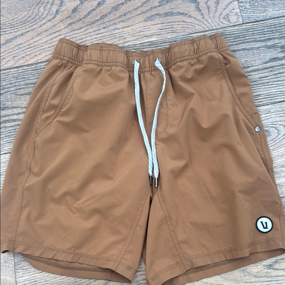 Vuori Kore Men's Athletic Shorts in Brown